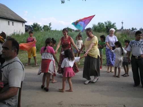 Haddjunnanas, we danced with the local underpriviliged children